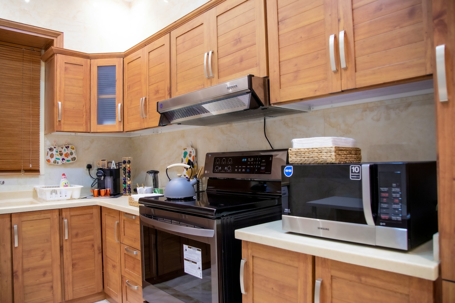 Kitchen-cabinet cabinet-kitchen